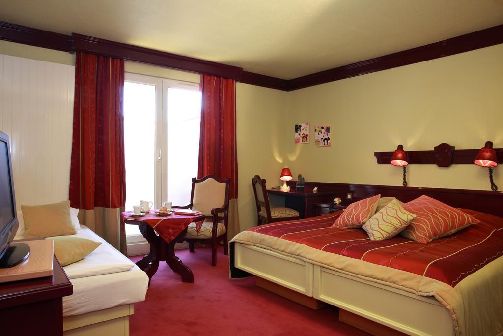 Les Portes De La Vallee Turckheim Habitación foto